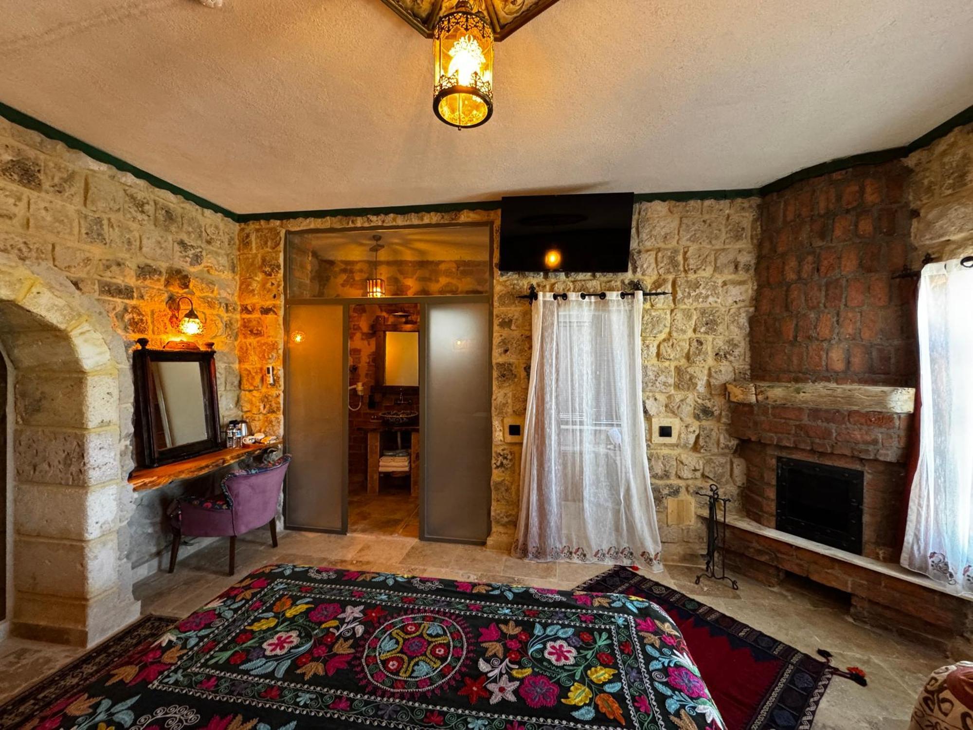 คาเนลา เคฟ โฮเต็ล Hotel Cavusin ภายนอก รูปภาพ